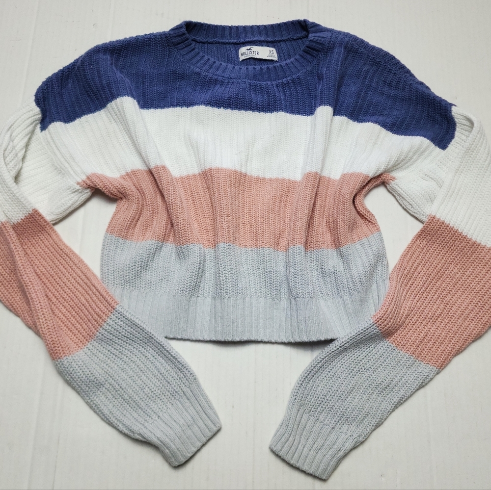HOLLISTER SWEATER